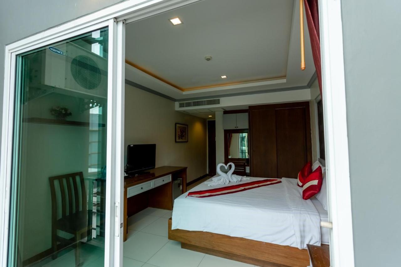 Honey Boutique Hotel Pattaya Buitenkant foto