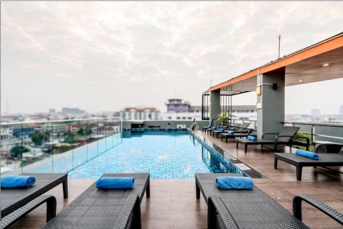 Honey Boutique Hotel Pattaya Buitenkant foto